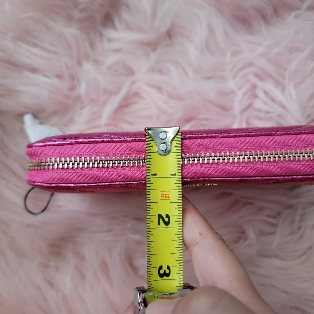 Victoria's Secret V quilt pink metallic crackle wallet - Picture 8 of 9